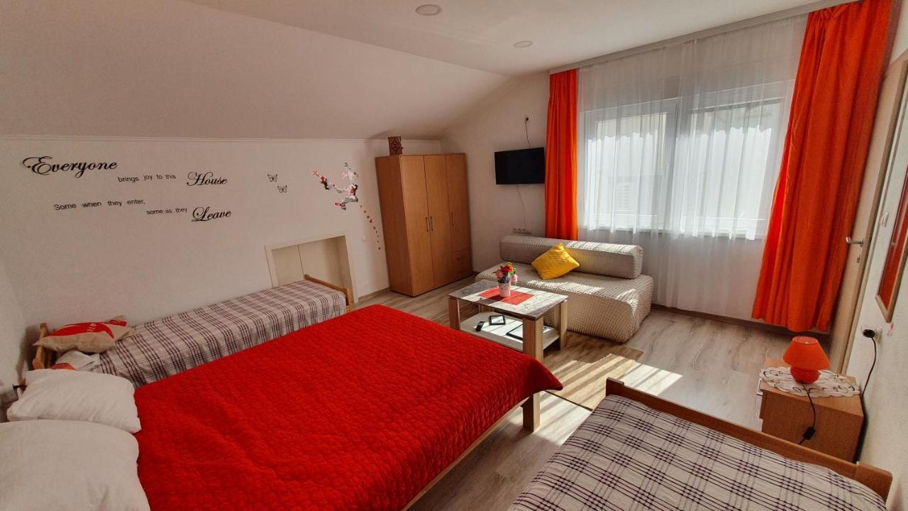 Apartman Centar โมสตาร์ ภายนอก รูปภาพ